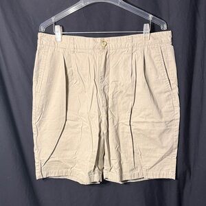Covington Men's Beige Flat Front Shorts